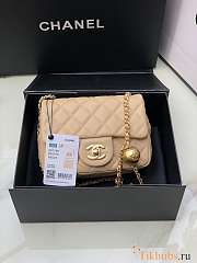 Chanel Flap Bag Lambskin Beige 17cm - 1