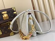 Louis Vuitton LV Coussin BB H32 Bag White 21x16x7cm - 3