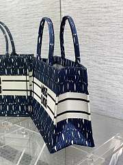 Dior Medium Book Tote Blue White Miss Dior 36 x 27.5 x 16.5 cm - 4