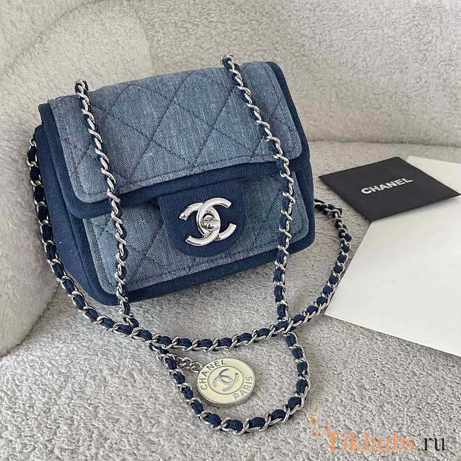 Chanel Bicolor CC Medallion Graphic Denim 17cm - 1