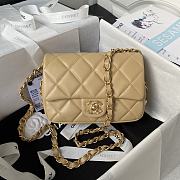 Chanel Flap Bag Beige Gold Lambskin 21x14x9cm - 1