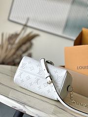 Louis Vuitton LV Speedy Bandoulière 20 White 20x12x13.5cm - 3