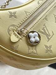 Louis Vuitton LV Loop Bag Yellow 23x13x6cm - 5