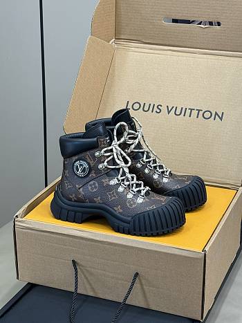 Louis Vuitton LV Ruby Flat Ranger