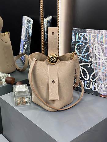 Loewe Pebble Bucket Beige Bag 19.5x16x16cm