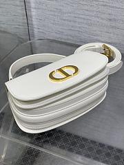 Dior Small 30 Montaigne Top Handle Bag White Calfskin 19 x 9 x 8 cm - 4