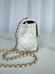 Chanel Mini Flap Bag Lambskin Gold White 19x13.5x7cm - 2