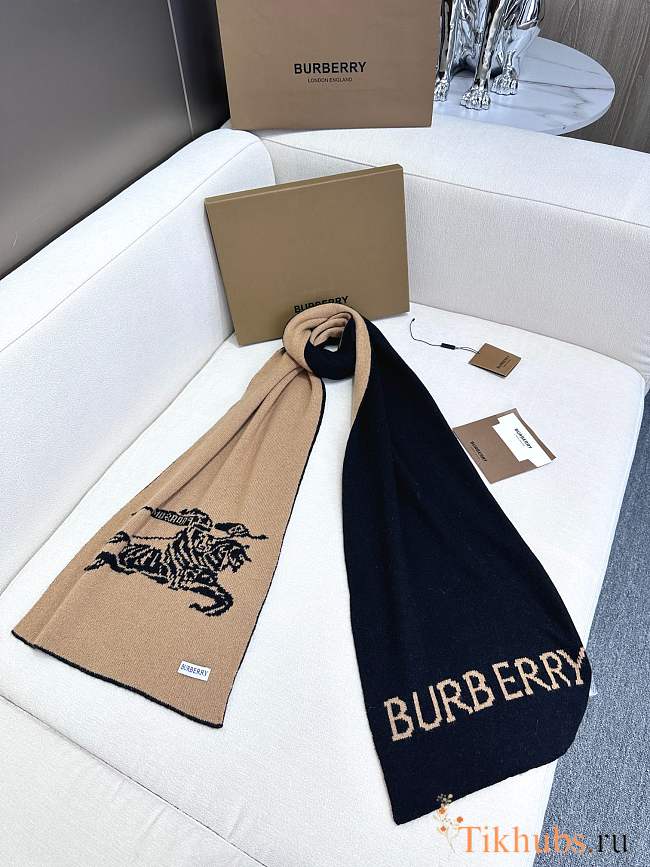 Burberry Scarf 30x180cm - 1