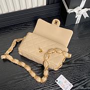 Chanel Flap Bag Beige Lambskin 22.5cm - 3