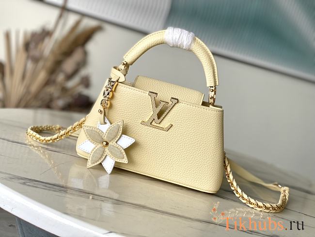 Louis Vuitton LV Capucines East-West Mini Yellow 22x12x8cm - 1