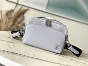 Louis Vuitton LV Avenue Messenger Bag Grey 22.5x15.5x7.5cm - 1