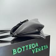 Bottega Veneta Medium Bag Liberta Black 30x20x8cm - 6