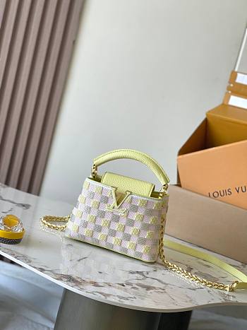 Louis Vuitton LV Capucines Mini Yellow Pink 21 x 14 x 8 cm