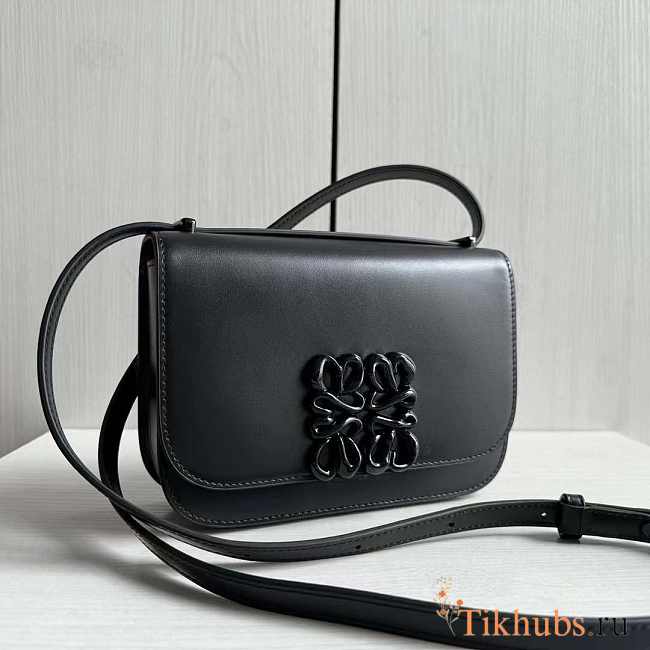 Loewe Goya Shoulder Bag Small Black 22x15cm - 1