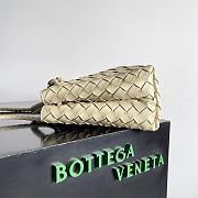 Bottega Veneta Small Andiamo Beige 25x22x10.5cm - 3