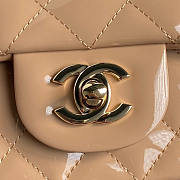 Chanel Top Handle Flap Bag Beige Patent 20x9x13cm - 6