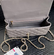 Chanel Top Handle Flap Bag Grey Patent 20x9x13cm - 2