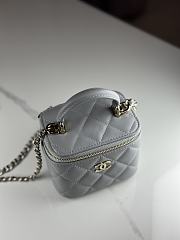 Chanel Mini Top Handle Vanity Grey Lambskin 11x8.5x7cm - 5