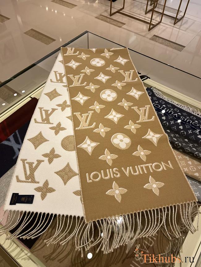 Louis Vuitton LV Scarf - 1