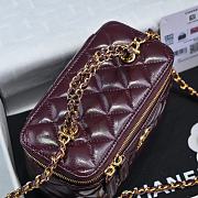 Chanel 24B Vanity Case Red Lambskin 19x9.5x8cm - 2