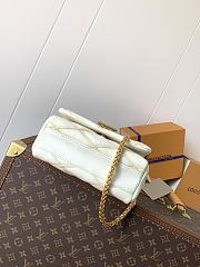 Louis Vuitton LV GO-14 MM Vanille 23 x 16 x 10 cm - 5