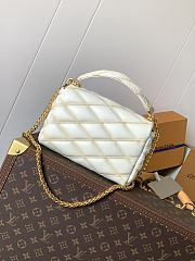 Louis Vuitton LV GO-14 MM Vanille 23 x 16 x 10 cm - 3