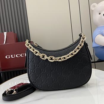 Gucci GG Emblem Small Shoulder Bag Black 25.5x20x5cm