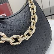 Gucci GG Emblem Small Shoulder Bag Black 25.5x20x5cm - 2