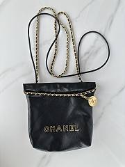 Chanel Mini 22 Handbag Black Caviar Gold 20x19x6cm - 1