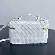 Bottega Veneta Vanity Case Crossbody Bag White 22x12.5x5cm - 3