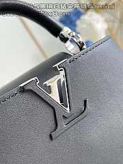 Louis Vuitton LV Capucines East-West Mini Bag Black 22x12x8cm - 3