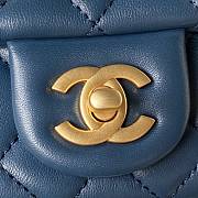 Chanel Flap Bag Blue Flower Gold Lambskin 20x13x7cm - 2