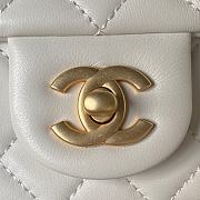 Chanel Mini Flap Bag Camellia Lambskin White Gold 18x13x7cm - 2