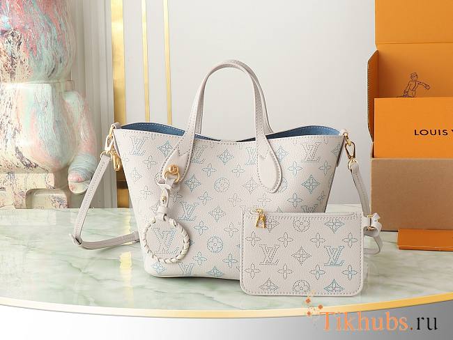 Louis Vuitton LV Blossom PM Grey 20x20x12.5 cm - 1