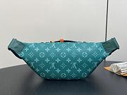 Louis Vuitton LV Bumbag Green 30x15x8cm - 6