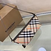 Burberry Check Mini Bag 20x10x9cm - 3