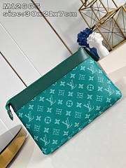 Louis Vuitton LV Pochette Voyage Souple Green 30x21x7.5cm - 2