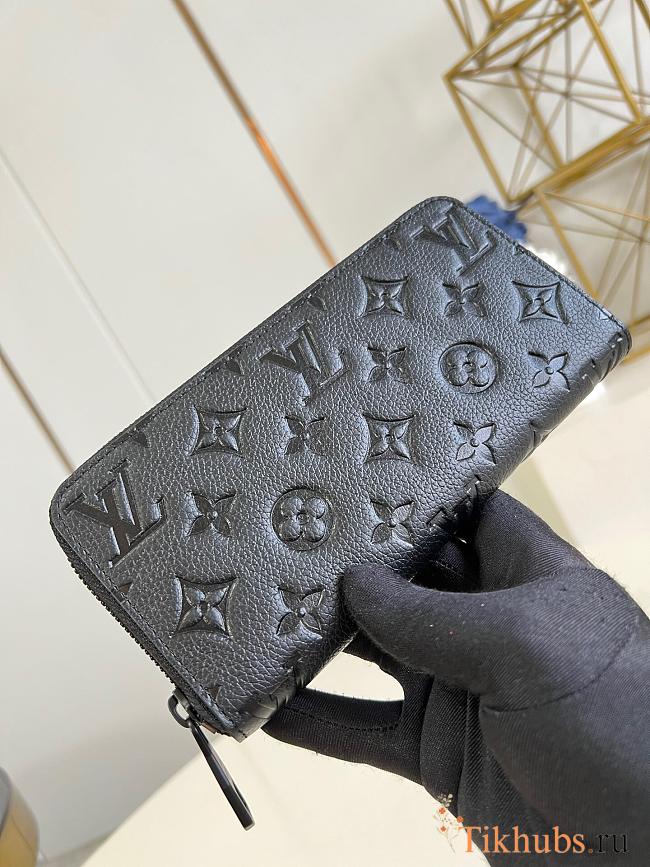 Louis Vuitton LV Zippy Wallet Horizontal 21x2.5x10cm - 1