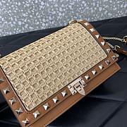 Valentino Garavani Rockstud Raffia Effect Pouch 18.5x12x4cm - 4