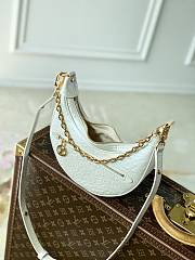 Louis Vuitton LV Loop PM White Ostrich 23x13x6cm - 2