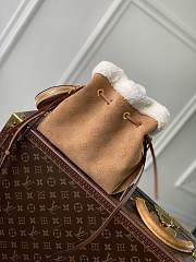 Louis Vuitton LV Bella Beige Suede 22x19x14cm - 2