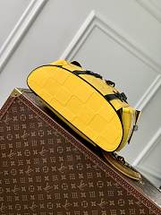 Louis Vuitton LV Backpack Christopher MM Yellow 44x12.5x38cm - 4