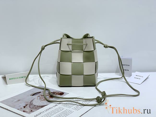 Bottega Veneta Cassette Bucket Green Bag 18x14x14cm - 1