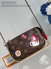 Louis Vuitton LV Mini Pochette Accessoires 15.5x10.5x4cm - 1