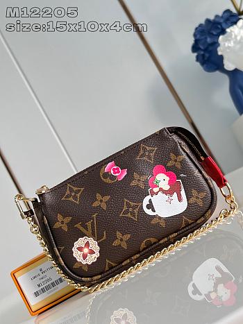 Louis Vuitton LV Mini Pochette Accessoires 15.5x10.5x4cm