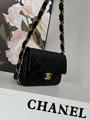 Chanel Small Flap Bag Lambskin Gold Black 21x14x7cm - 2