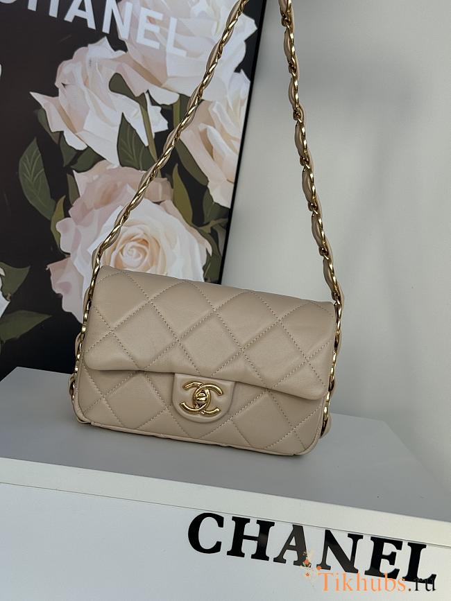 Chanel Small Flap Bag Lambskin Gold Beige 21x14x7cm - 1