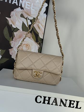 Chanel Small Flap Bag Lambskin Gold Beige 21x14x7cm