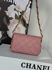 Chanel Small Flap Bag Lambskin Gold Pink 21x14x7cm - 3