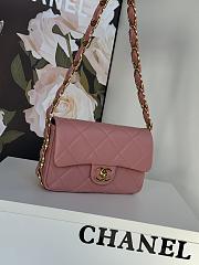 Chanel Small Flap Bag Lambskin Gold Pink 21x14x7cm - 2